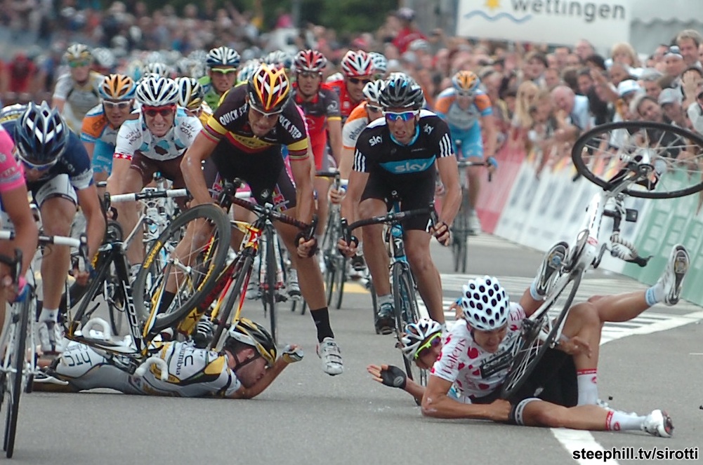 http://www.grassyknolltv.com/2010/tour-de-suisse/photos/stage-04/309b-PIC118645323.jpg