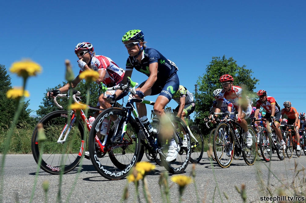 http://www.grassyknolltv.com/2011/giro-d-italia/photos/stage-20/150-2FF_2161.jpg