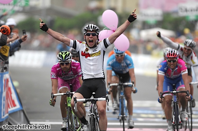 Mark Cavendish won his first Grand Tour stage in Catanzaro